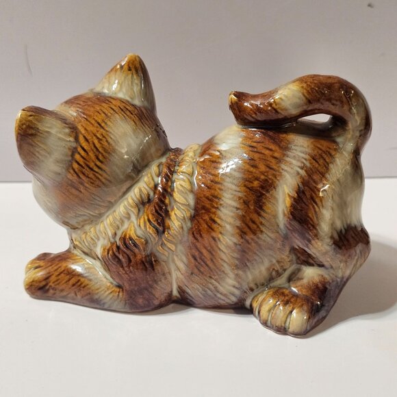 Vtg Ceramic Glazed Striped Cat Tan Brown Playful Laying Down Kitten 5" x 3" x 3" - Picture 3 of 10
